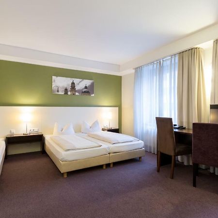 Hotel Dolomit Mnichov Exteriér fotografie